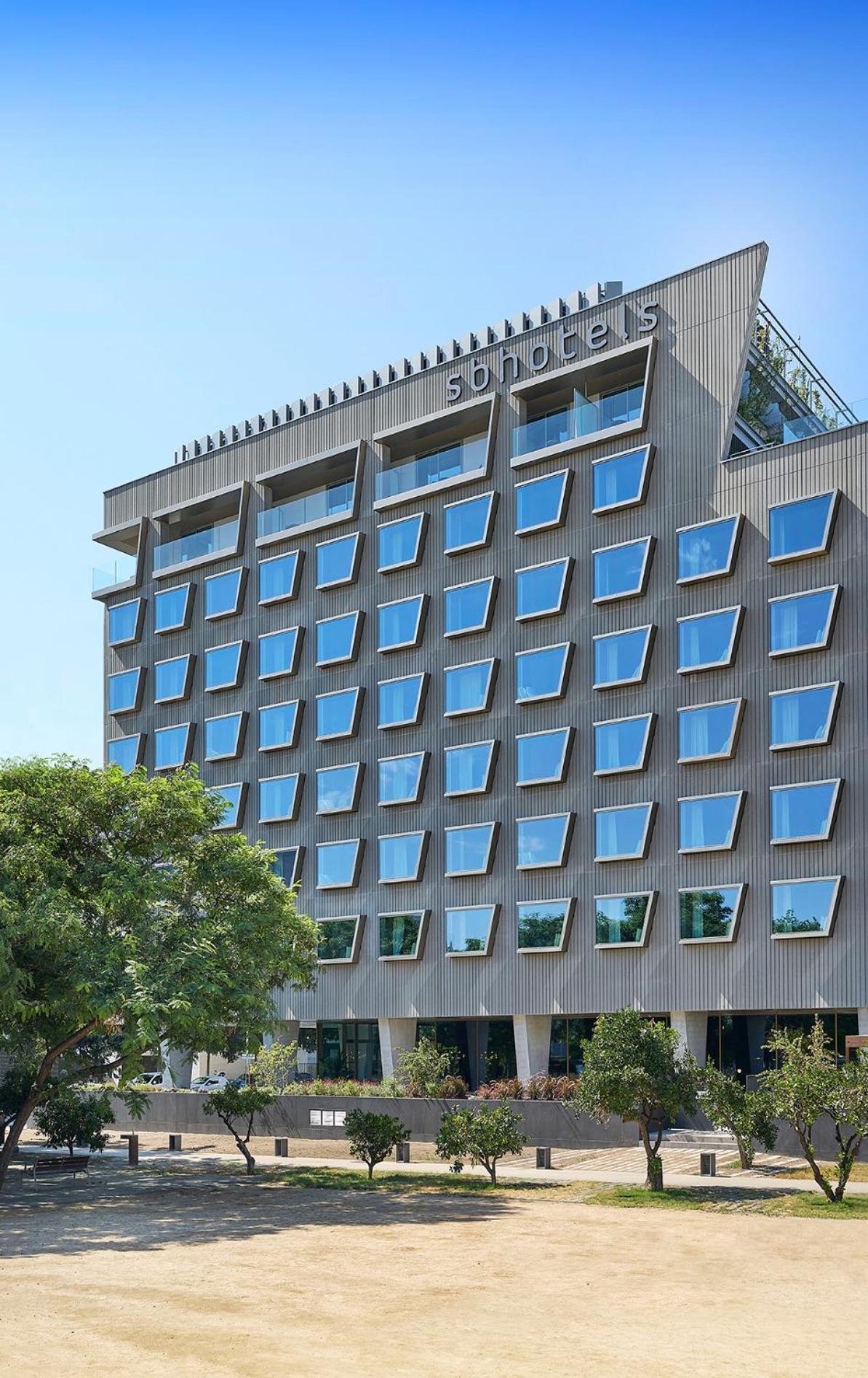 Hotel Sb Win 4 Sup 略夫雷加特河畔圣费柳 外观 照片