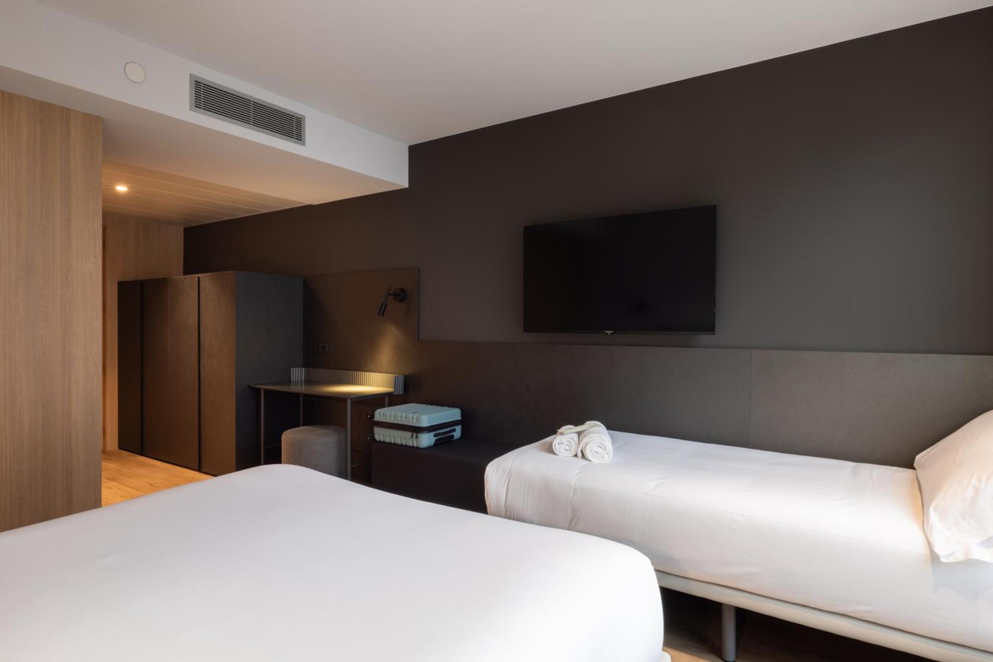 Hotel Sb Win 4 Sup 略夫雷加特河畔圣费柳 外观 照片